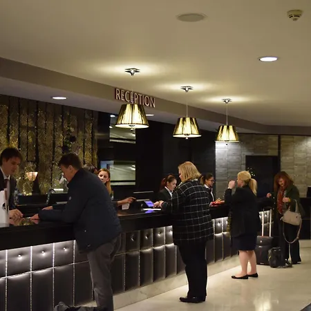Hotel Leonardo Royal 4*